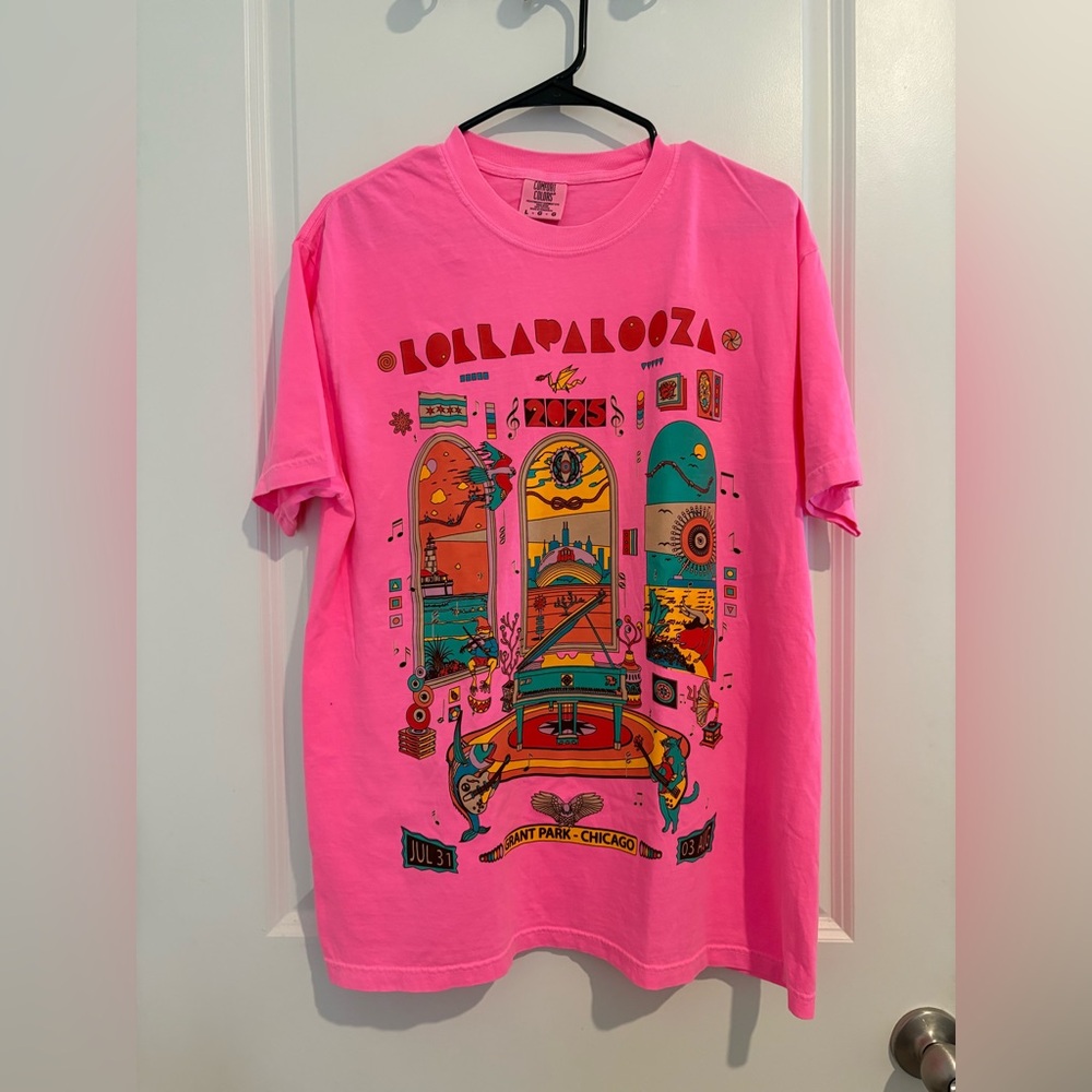 Lollapalooza 2025 genuine Hot pink Festival Tee - Picture 3 of 7